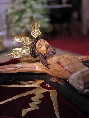 Alcalá del Río honra al Cristo de la Vera-Cruz y a la Virgen de las Angustias en sus tradicionales cultos de veneración 