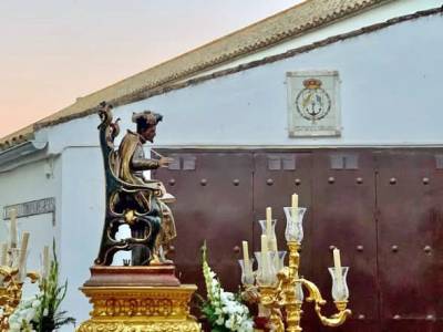 . Alcalá del Río renueva su devoción a San Gregorio de Osset con el traslado de su Patrón a la Parroquia de Santa María de la Asunción 