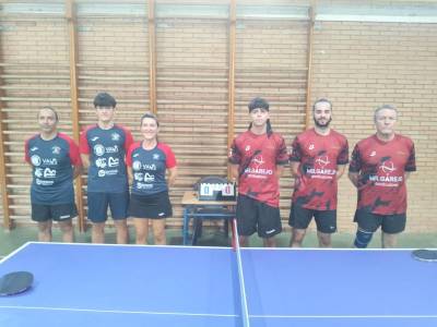 Arranque liguero con victoria para el Club Deportivo El Puerto Tenis de Mesa