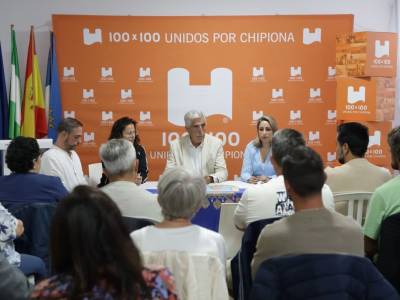 Luis Mario Aparcero, elegido por unanimidad candidato de 100×100 Unidos por Chipiona a la Alcaldía para las elecciones municipales de 2027